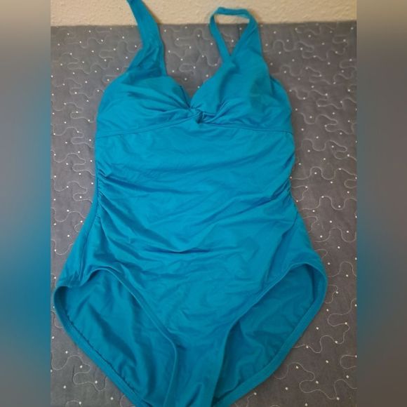 Contours by Coco Reef one piece bathing suit size 10 / 34C - Picture 1 of 5